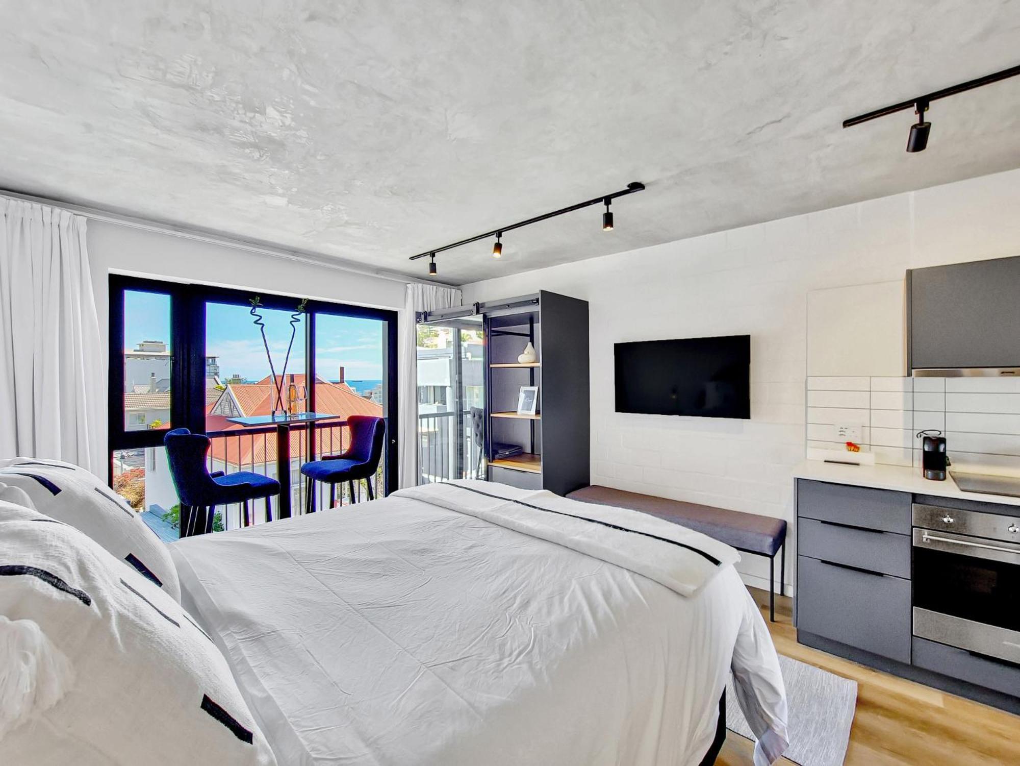 Beautiful Home, Perfect Location Cape Town